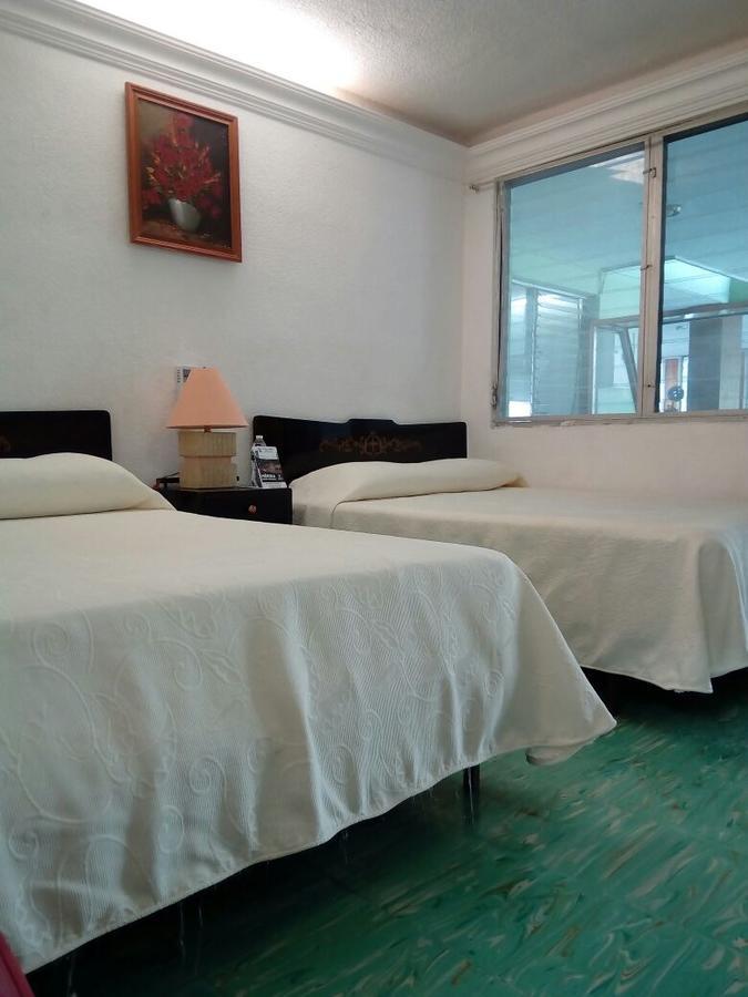 Paris Hotel Мерида Екстериор снимка